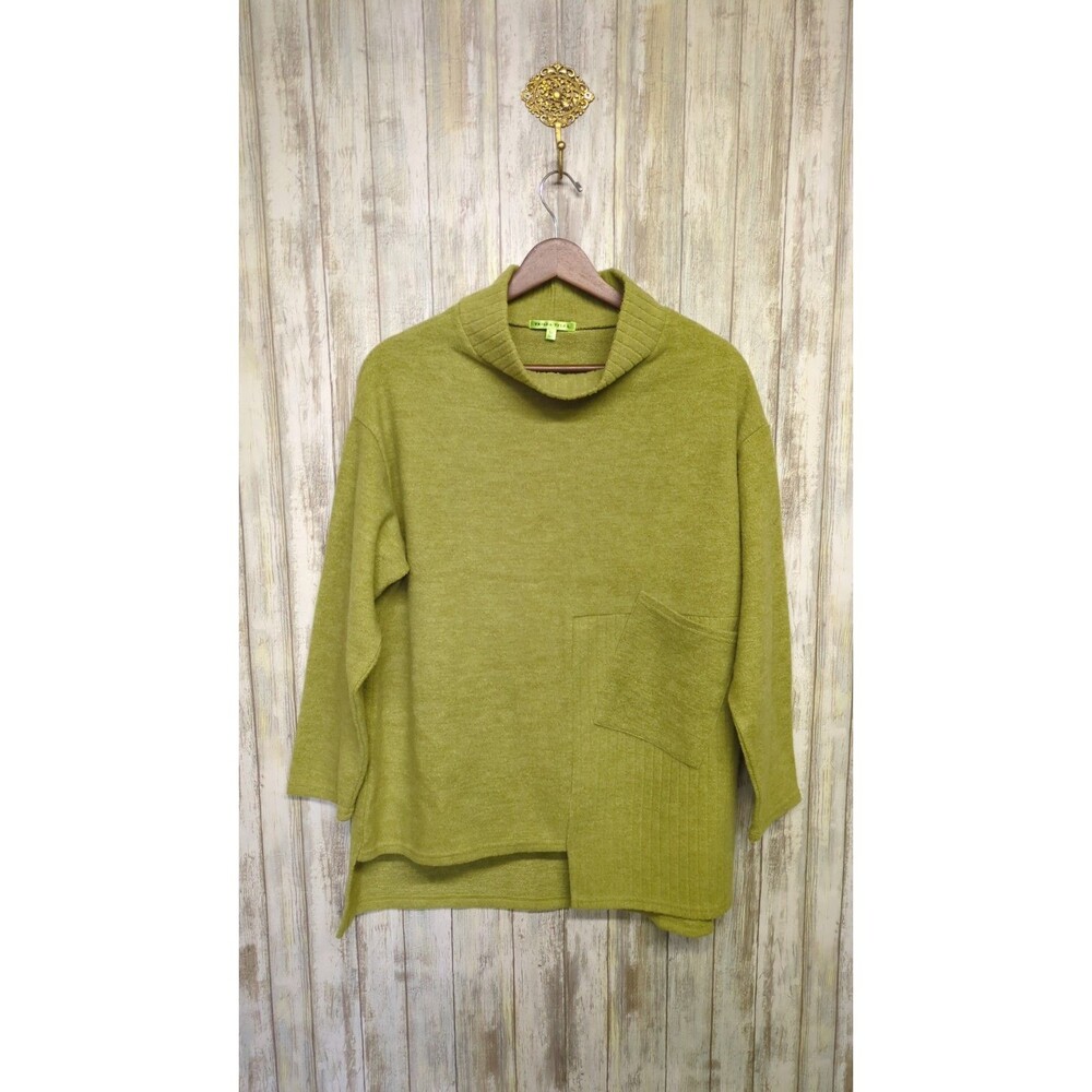 Trisha Tyler Lime Green Asymmetric Hem Sweater Mock Turtleneck Art Soft Medium